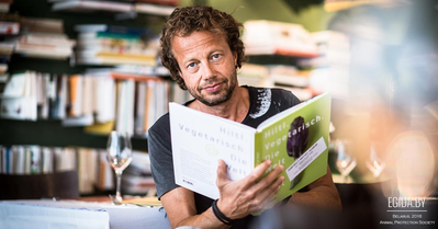 Рольф Хилтл: от хорошо приготовленного вегетарианского блюда не откажется никто